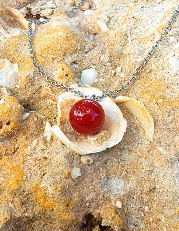 red agate healing crystals necklace for passion and confidence