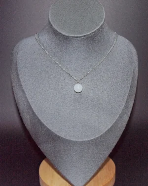 white agate healing crystals necklace for calm and balance