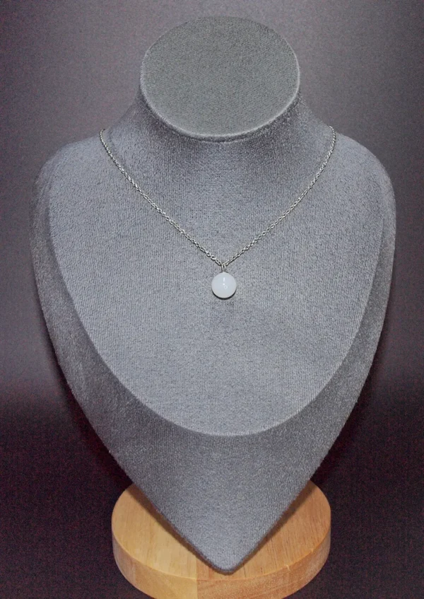 white agate healing crystals necklace for calm and balance